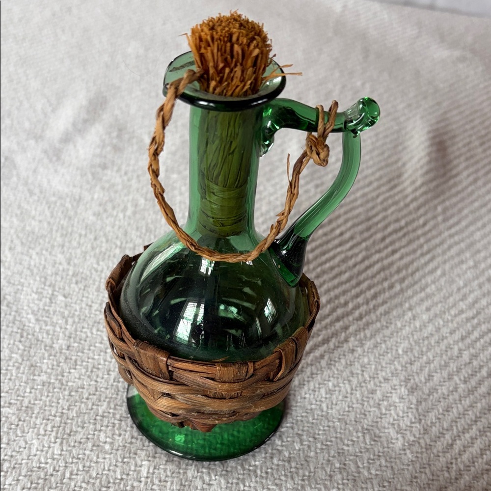 Lot of 5 VINTAGE Mini Chianti Wine Bottles Salt Pepper Table Decor Italian - Picture 8 of 10
